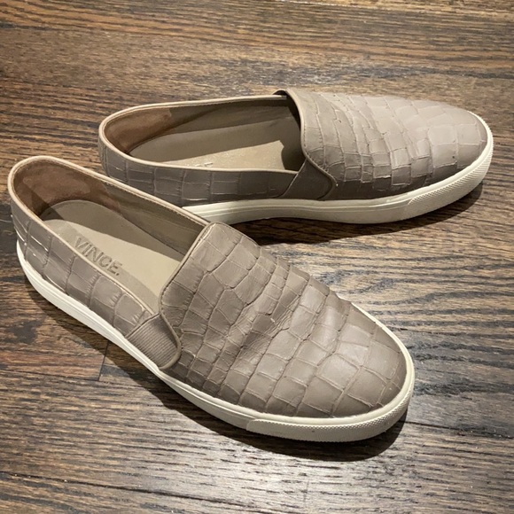 Vince embossed slip on sneakers - Picture 2 of 2